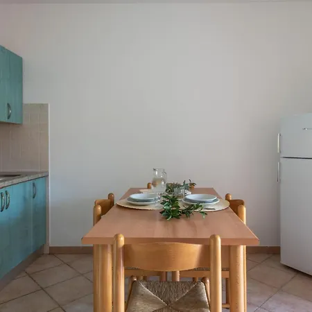 Simple Gem Of Le Dimore Di 1 Bedroom B4 Sleeps 4 Apartment *